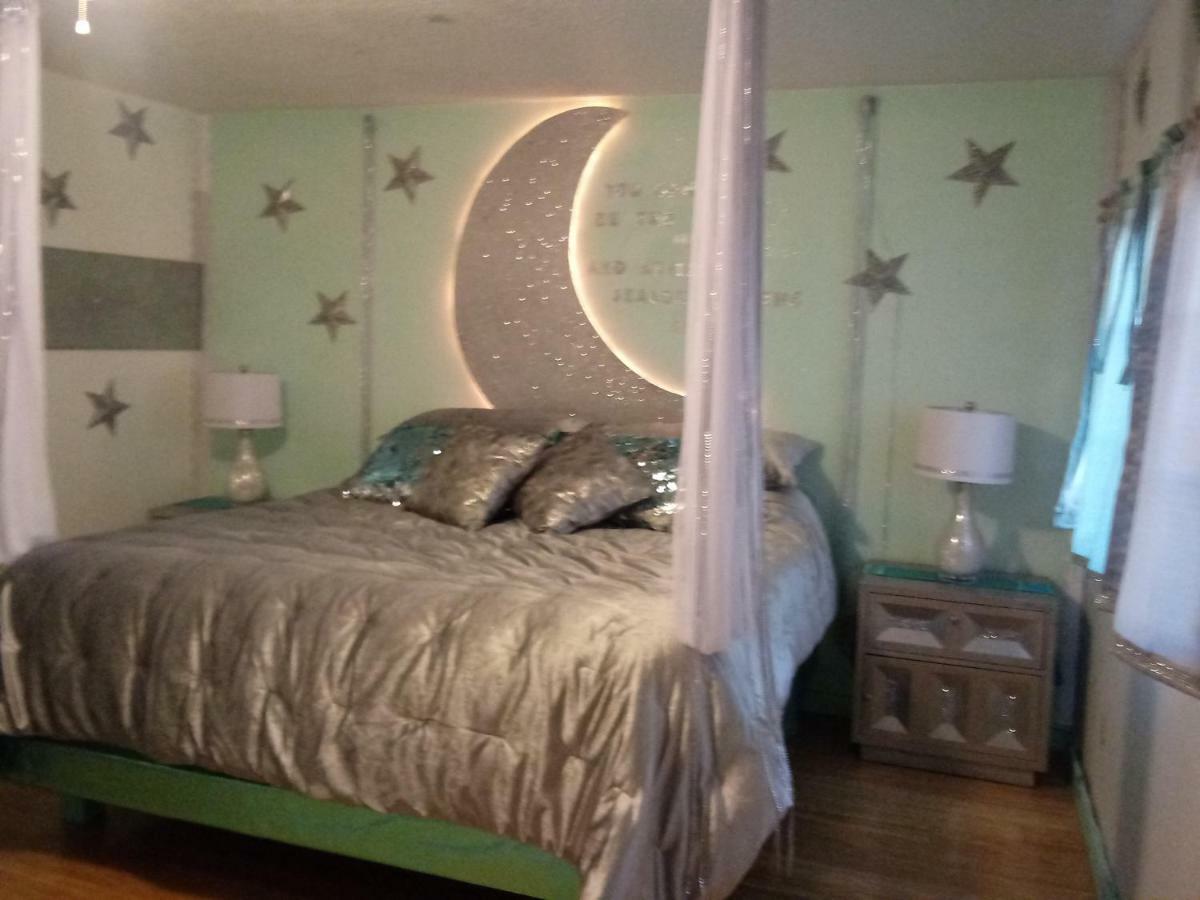 Crescent Moon Motel ภายนอก รูปภาพ